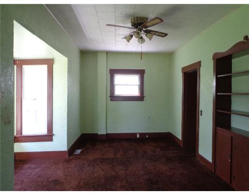 1593 Guenther Road Dayton, OH 45417 - Photo 3 of 9