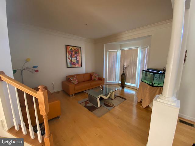 8009 Kingsmill Road Brandywine, MD 20613 - Photo 15 of 24 Living room view