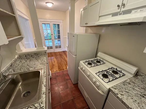 $1,750 | 31 Dennison Avenue, Unit 10, Framingham, MA 01702