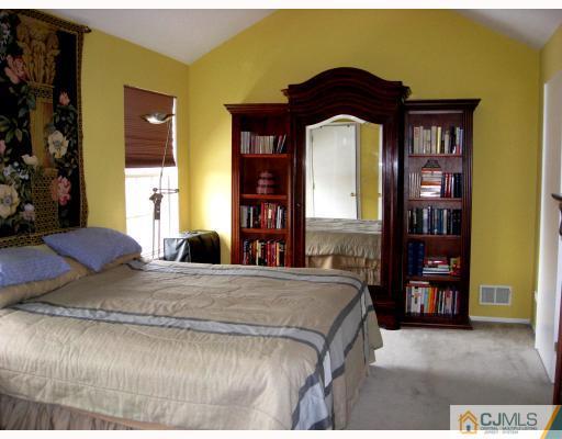 153 Salem Road North Brunswick, NJ 08902 - Photo 6 of 10 Gallery Image 6