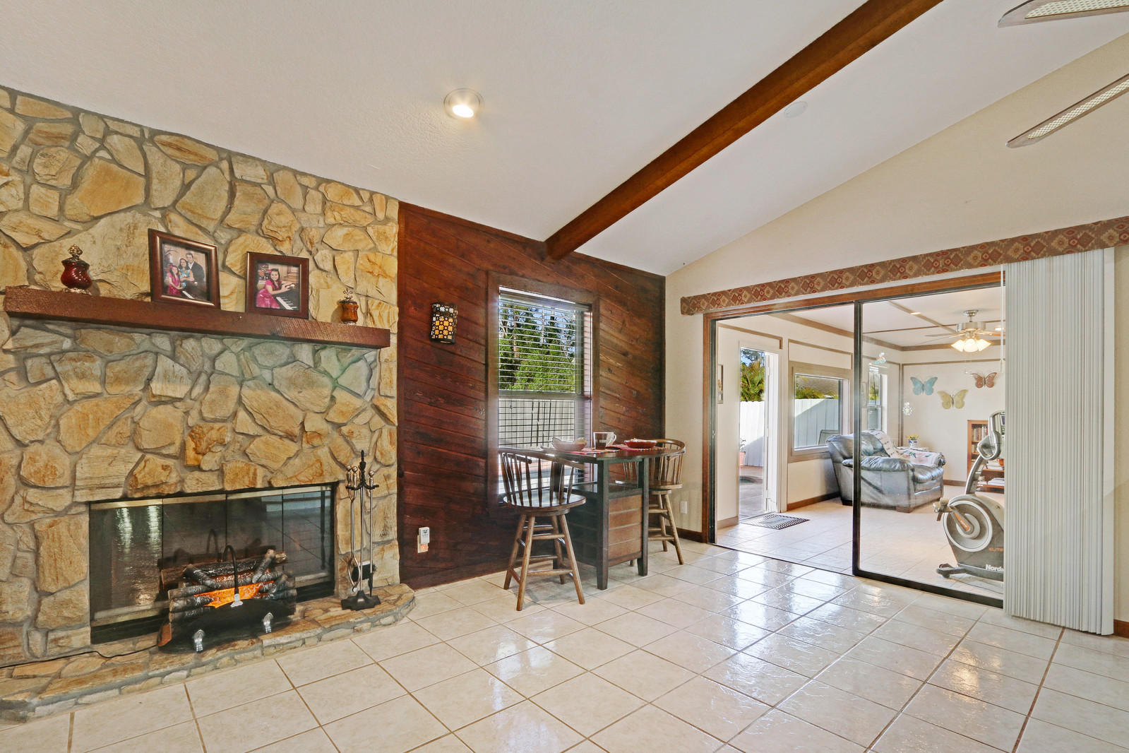 12335 165th Road North Jupiter, FL 33478 - Photo 13 of 25 Living Room