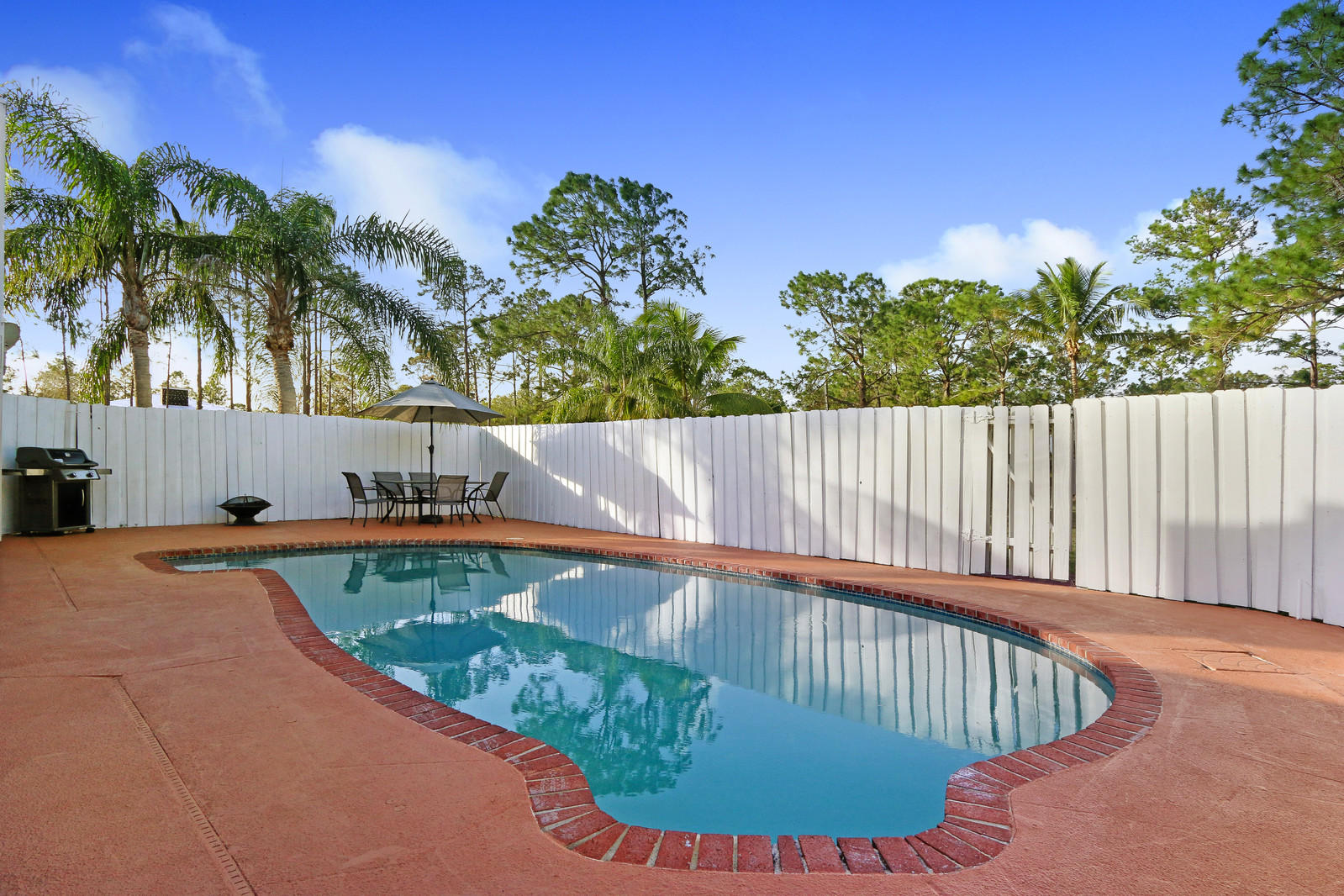 12335 165th Road North Jupiter, FL 33478 - Photo 21 of 25 Pool