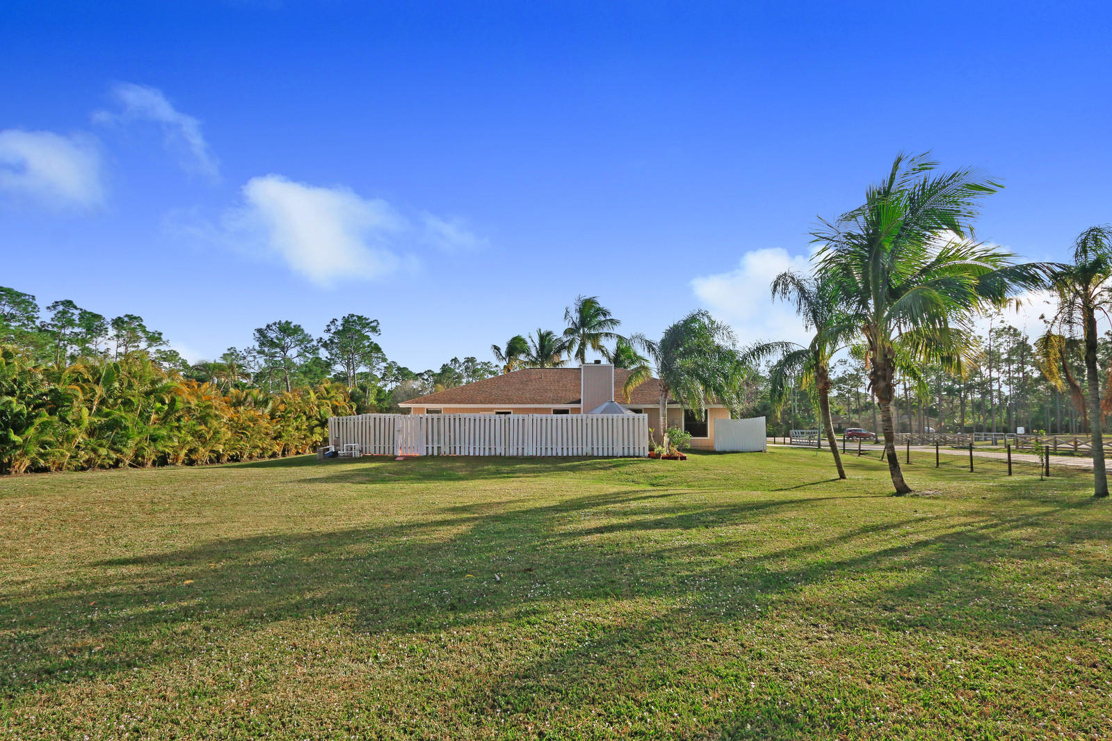 12335 165th Road North Jupiter, FL 33478 - Photo 24 of 25 Yard