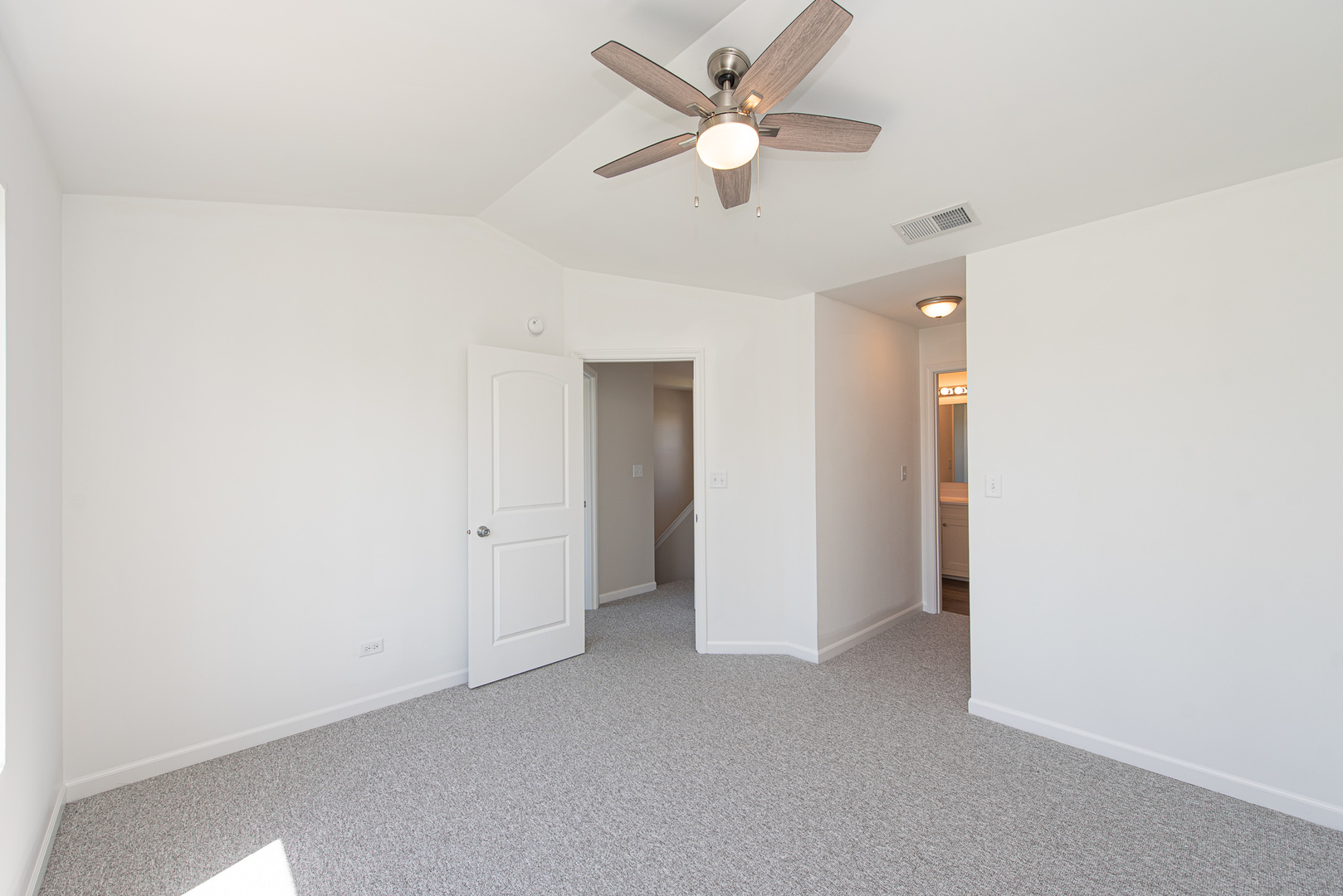 669 Chestnut Ridge, Unit 669 Minooka, IL 60447 - Photo 13 of 25