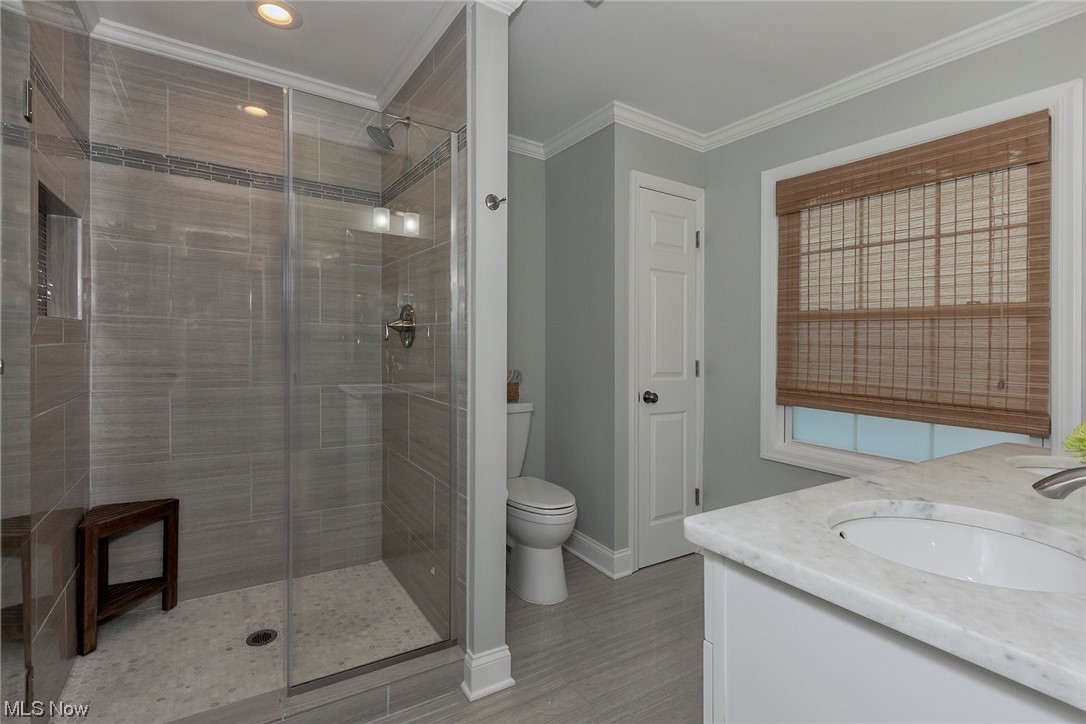 24101 Hazelmere Road Beachwood, OH 44122 - Photo 12 of 25 Owners suite serene bathroom.