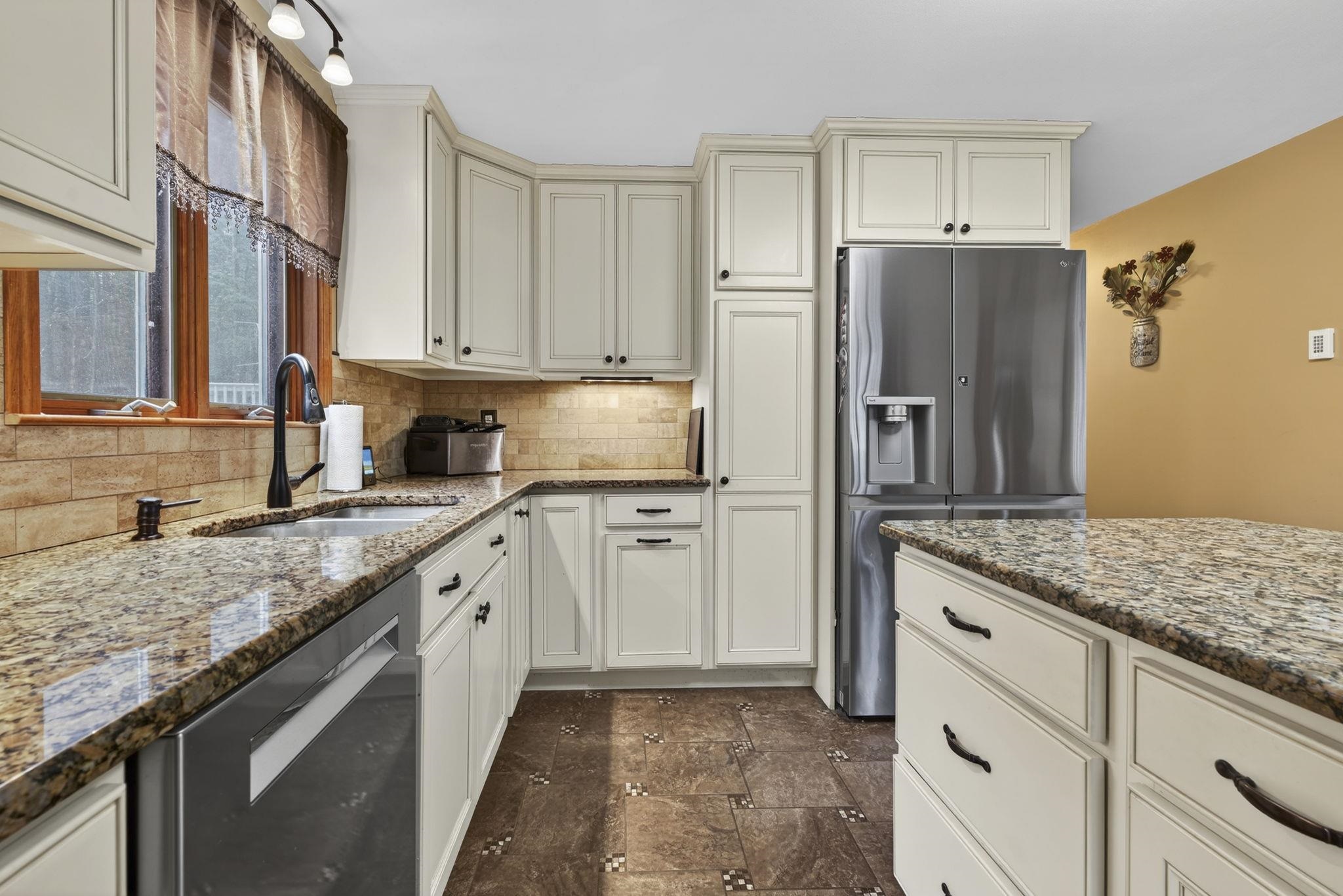 6 Fox Ridge Road Epping, NH 03042 - Photo 15 of 53