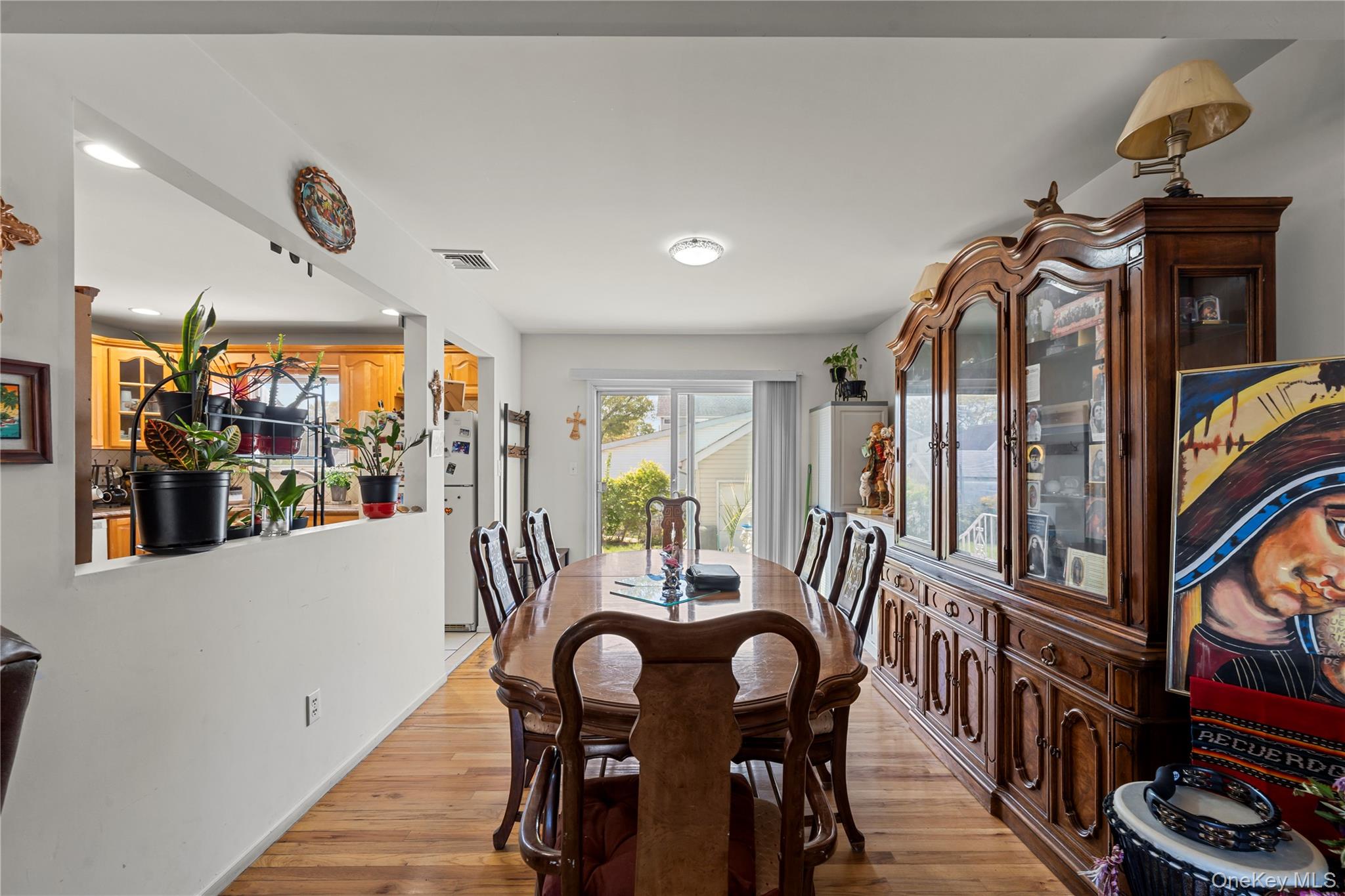 372 Madison Street Franklin Square, NY 11010 - Photo 5 of 26