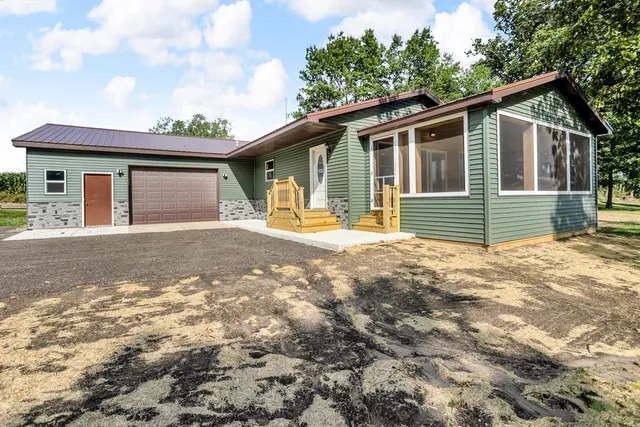 $389,900 | 19822 27 1/2 Mile Road, Albion, MI 49224