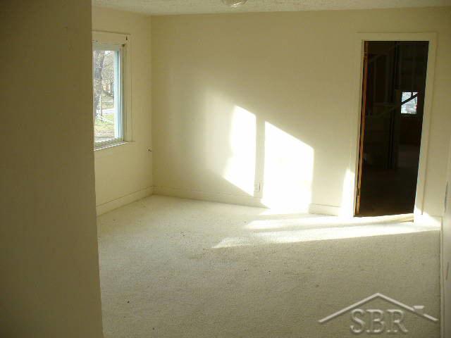 3975 South Washington Road Saginaw, MI 48601 - Photo 4 of 11 20035558-3.JPG