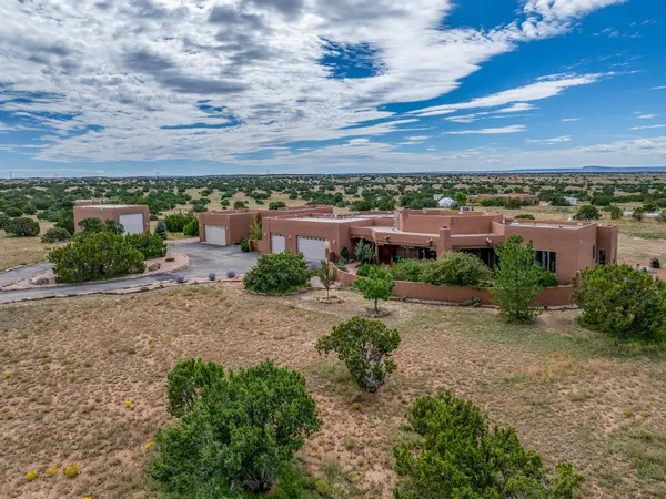68 Ave Las Nubes, Santa Fe, NM 87508