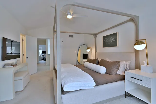 $389,000 | 3207 Foxridge Court, Woodridge, IL 60517