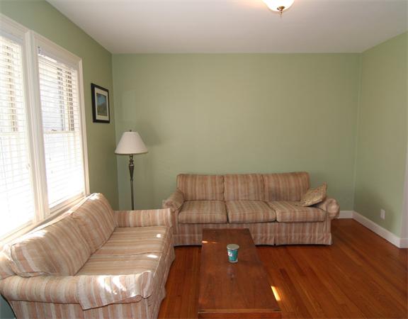 43 Fairview Road Stoneham, MA 02180 - Photo 4 of 11 Gallery Image 4