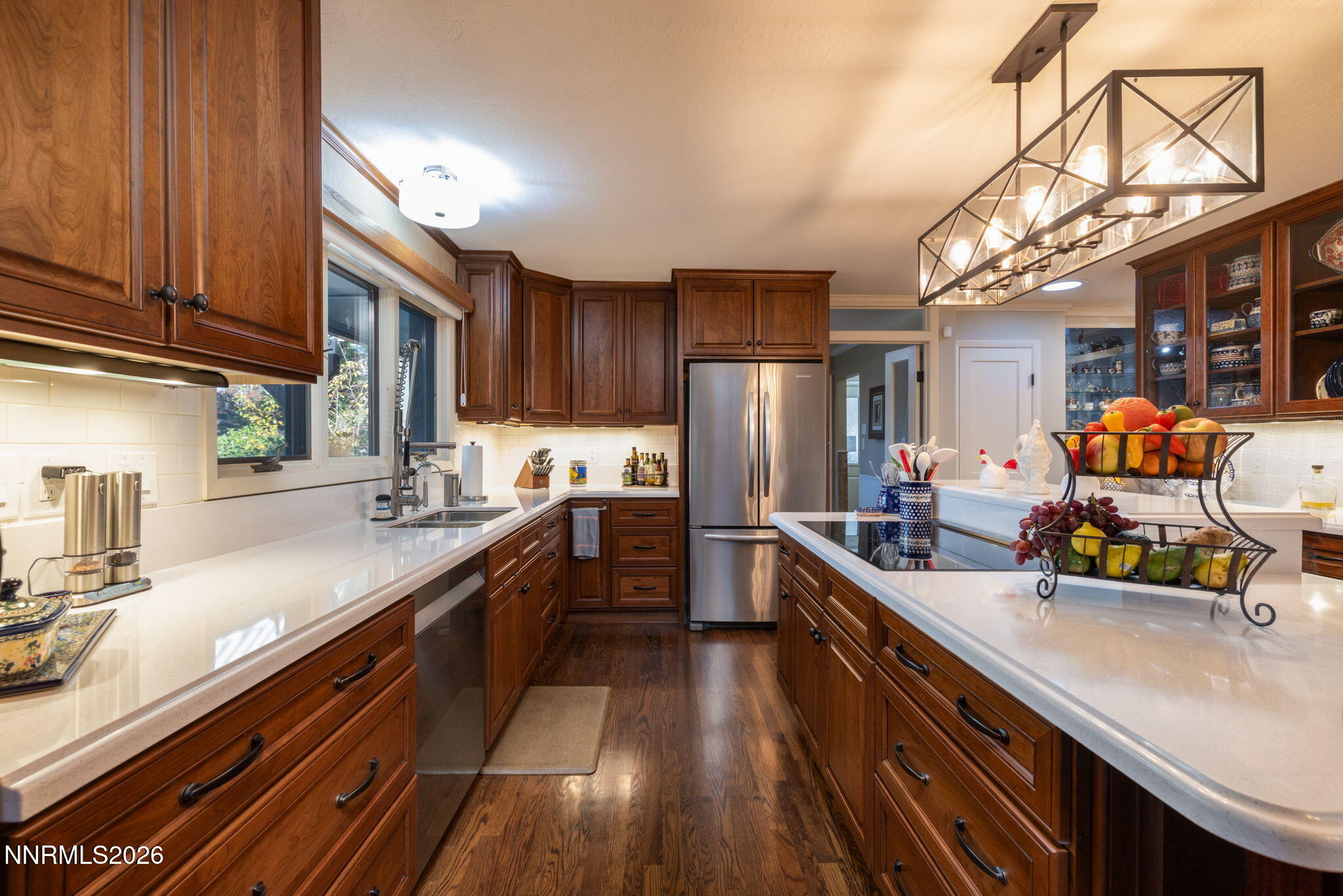 1435 Huntington Circle Reno, NV 89509 - Photo 9 of 31 44-web-or-mls-1435 Huntington-37