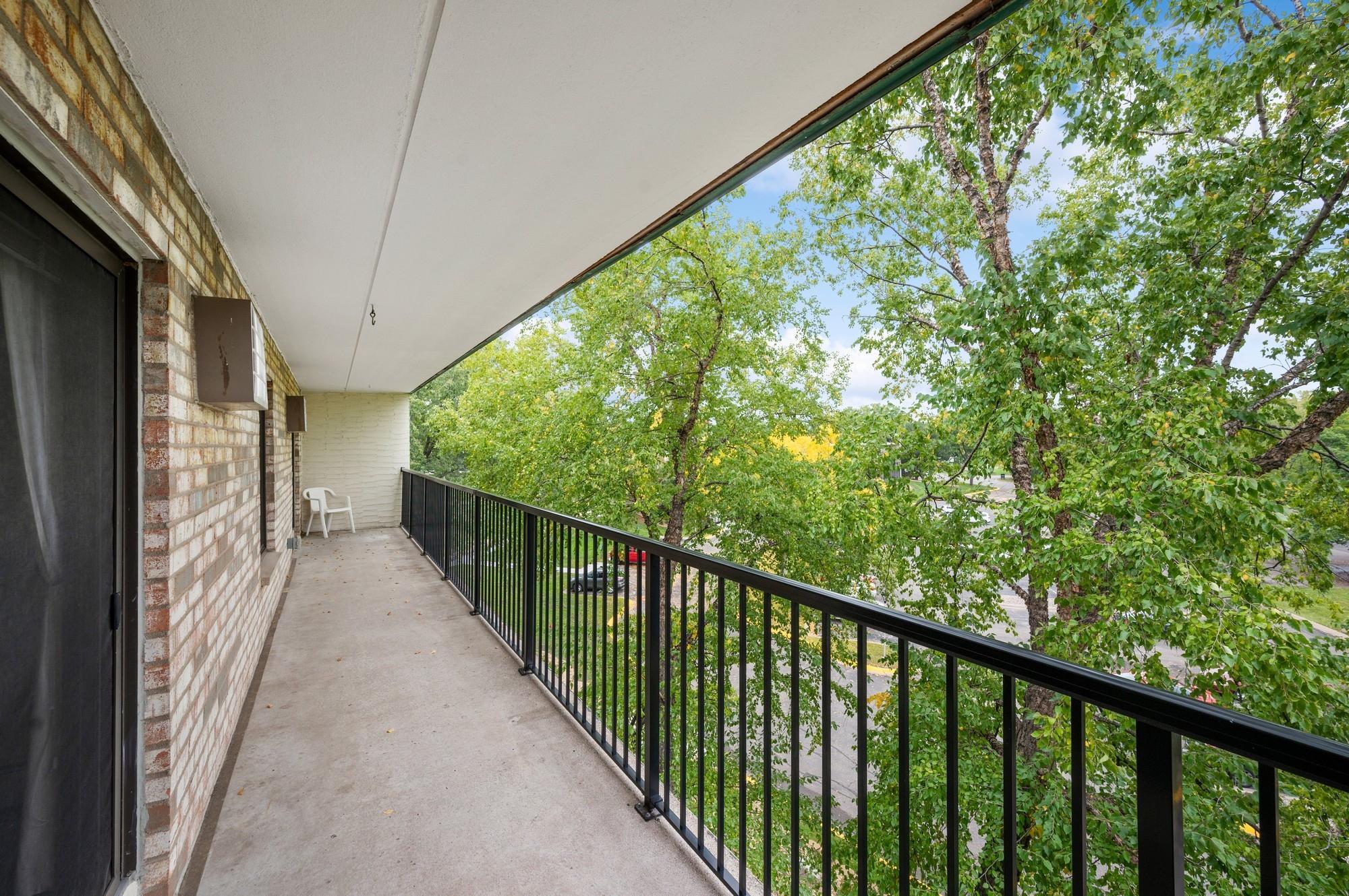 10501 Cedar Lake Road, Unit 511 Minnetonka, MN 55305 - Photo 23 of 42 Gallery Image 23