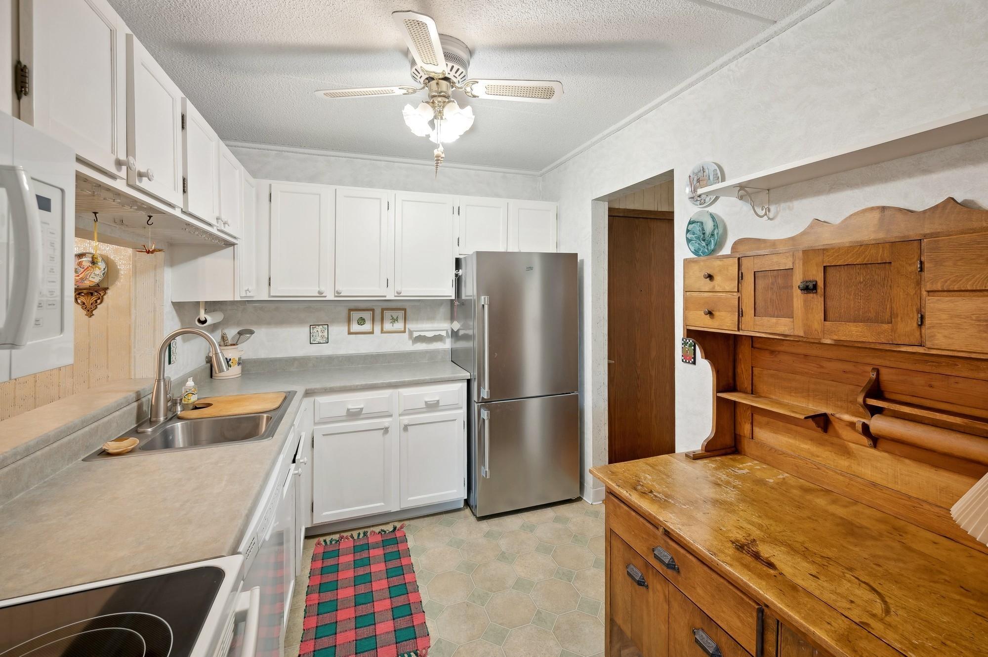 10501 Cedar Lake Road, Unit 511 Minnetonka, MN 55305 - Photo 3 of 42 Gallery Image 3