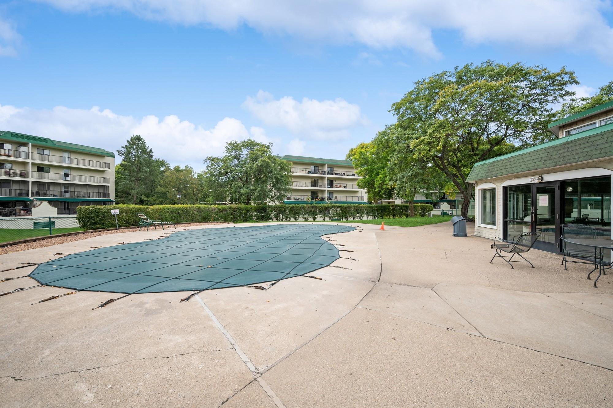 10501 Cedar Lake Road, Unit 511 Minnetonka, MN 55305 - Photo 36 of 42 Gallery Image 36