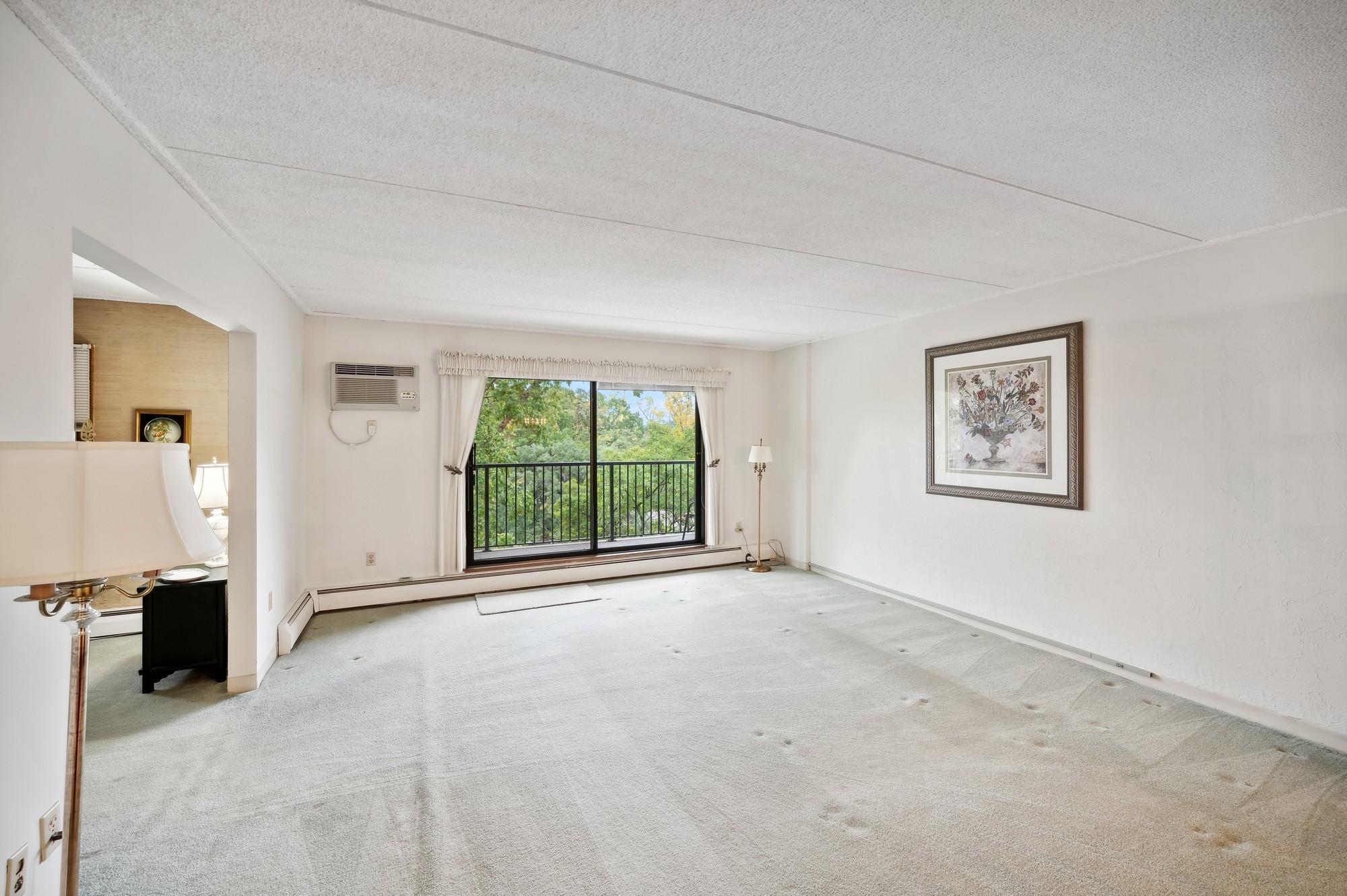 10501 Cedar Lake Road, Unit 511 Minnetonka, MN 55305 - Photo 9 of 42 Gallery Image 9
