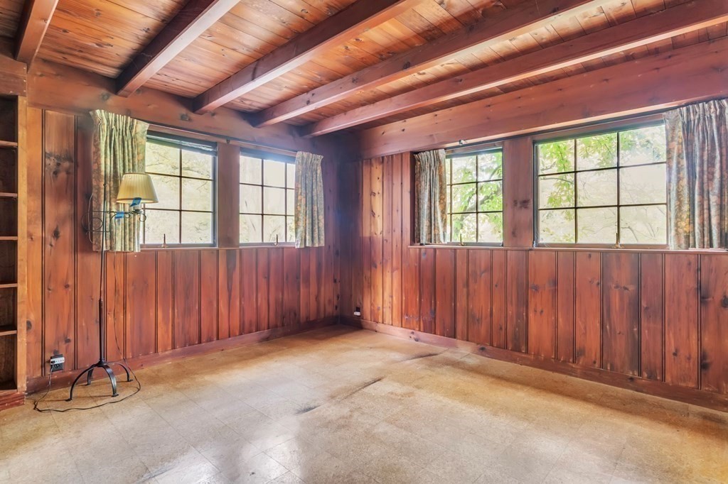 30 Green River Road Greenfield, MA 01301 - Photo 14 of 34 an empty room with windows
