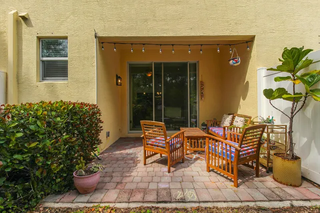 $2,500 | 9582 Southwest Purple Martin Way, Stuart, FL 34997