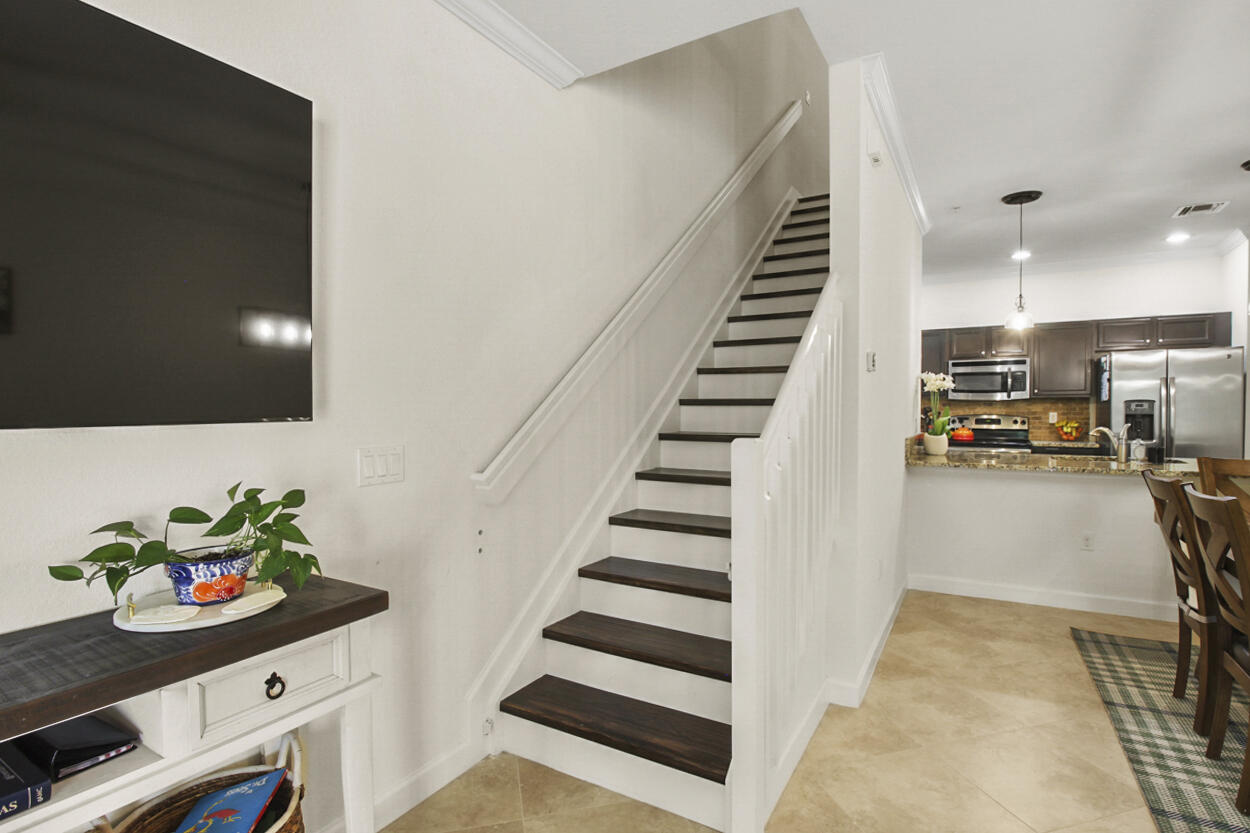 9582 Southwest Purple Martin Way Stuart, FL 34997 - Photo 10 of 23 IMG_7667 2