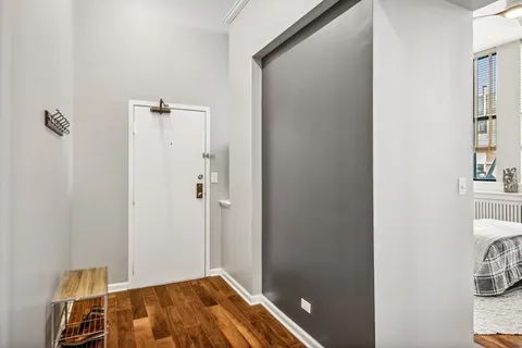 $279,900 | 807 Church Street, Unit 211, Evanston, IL 60201