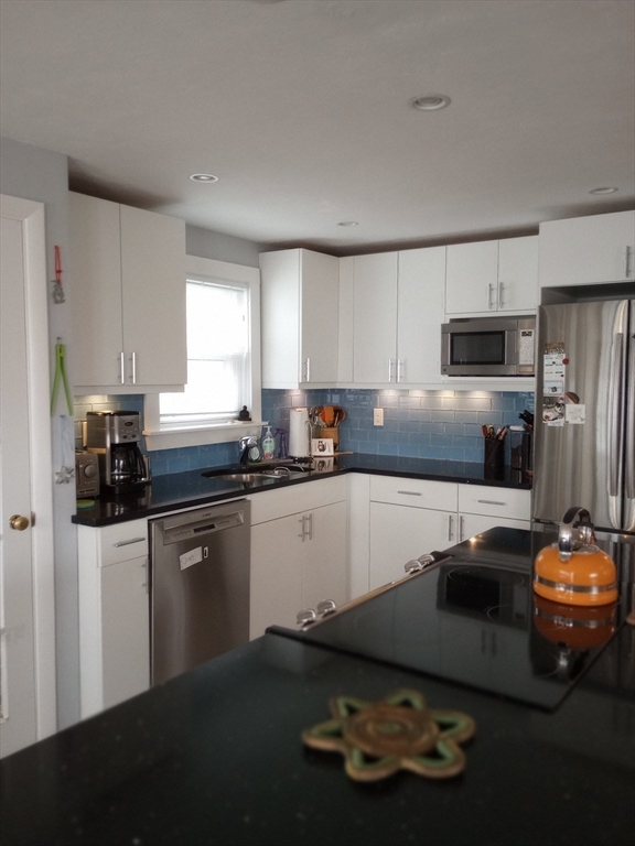 3 4th Street Hull, MA 02045 - Photo 8 of 31 Gallery Image 8