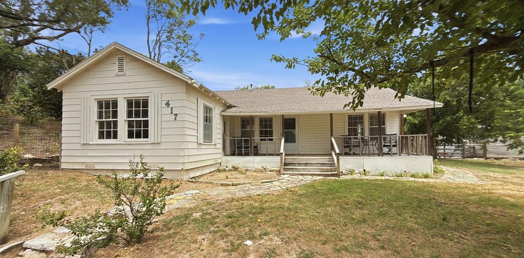 417 West Gentry Street Hamilton, TX 76531 - Photo 1 of 23