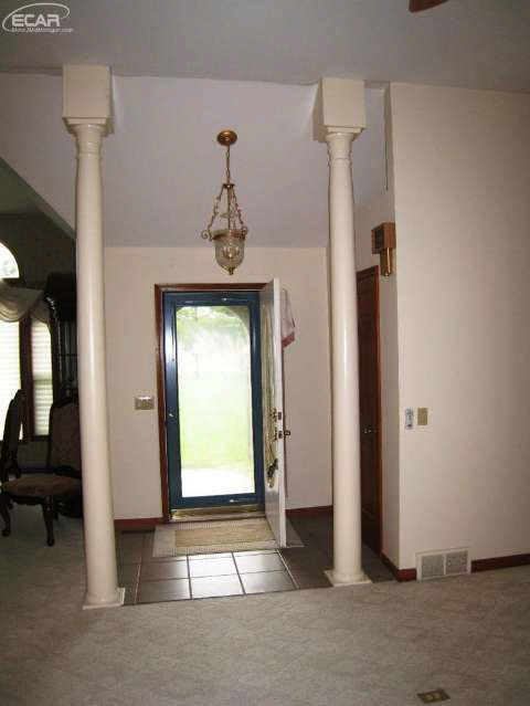 13407 Maple Road Birch Run, MI 48415 - Photo 15 of 62 20437933-14.JPG