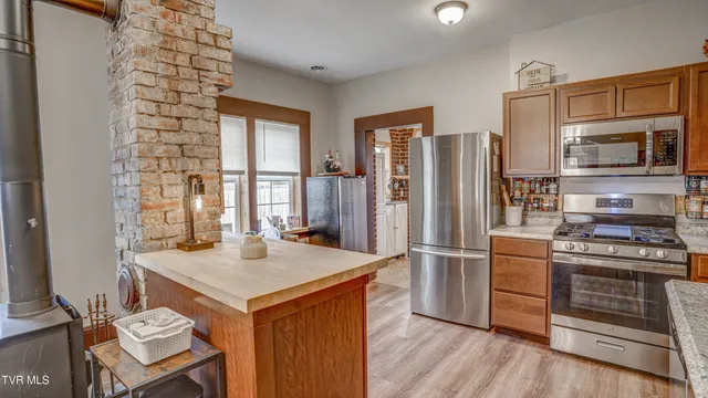 $235,000 | 524 Carolina Avenue, Erwin, TN 37650