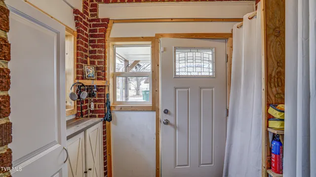 $235,000 | 524 Carolina Avenue, Erwin, TN 37650