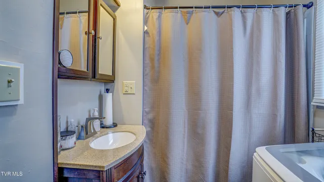 $235,000 | 524 Carolina Avenue, Erwin, TN 37650