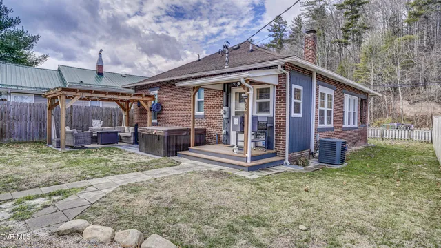 $235,000 | 524 Carolina Avenue, Erwin, TN 37650