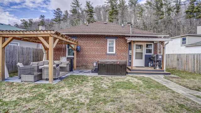 $235,000 | 524 Carolina Avenue, Erwin, TN 37650