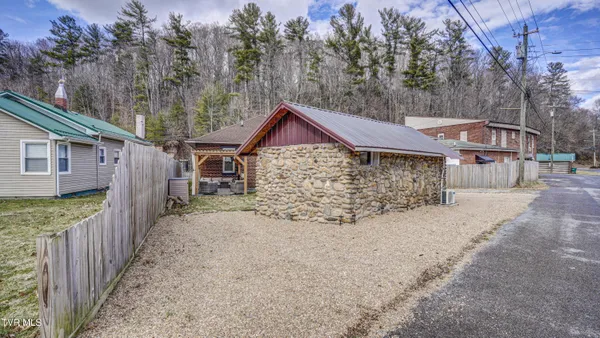$224,900 | 524 Carolina Avenue, Erwin, TN 37650