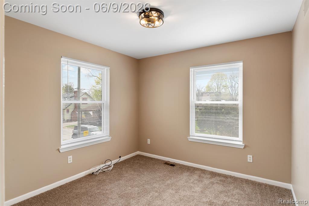 3260 Sashabaw Road Waterford, MI 48329 - Photo 25 of 34