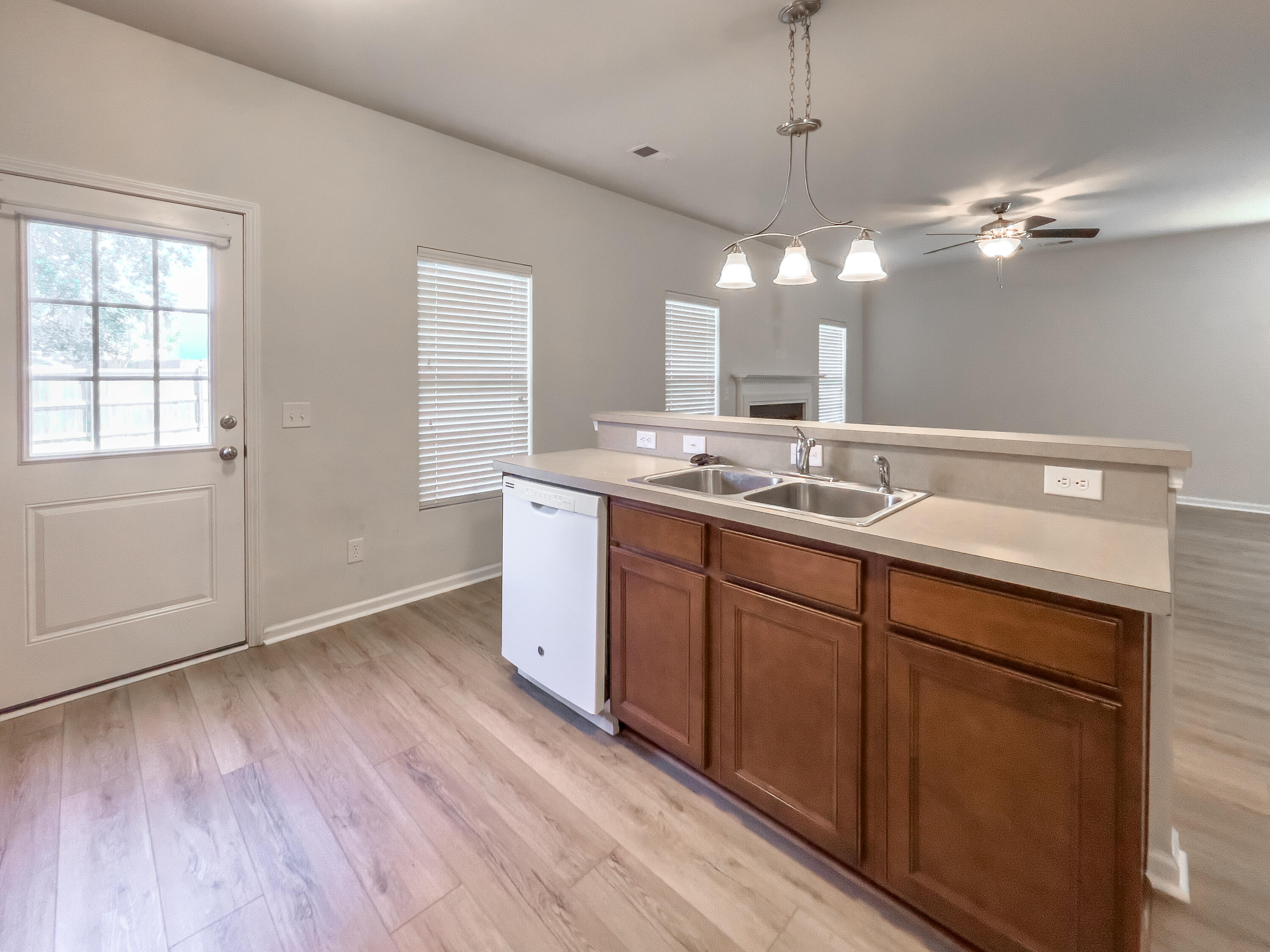 3710 Raddison Lane Ladson, SC 29456 - Photo 5 of 23 IMG_2776