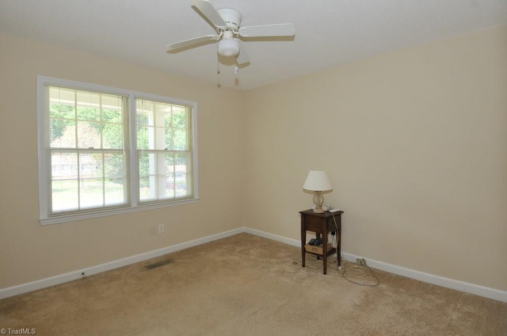 1818 River Dale Road Pfafftown, NC 27040 - Photo 8 of 20 Gallery Image 8
