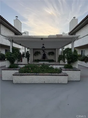$995,000 | 5255 Zelzah Avenue, Unit 302, Encino, CA 91316