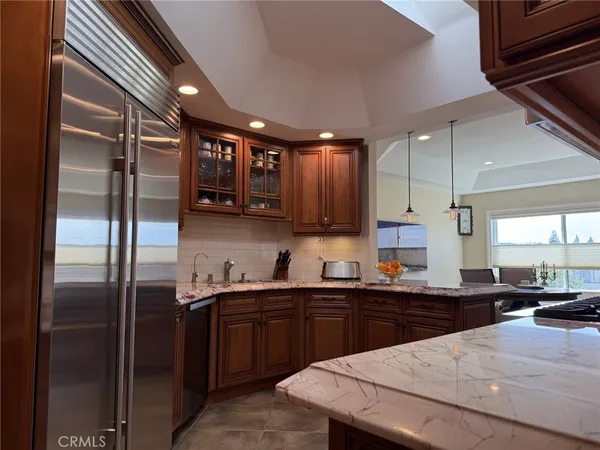 $995,000 | 5255 Zelzah Avenue, Unit 302, Encino, CA 91316