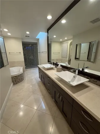 $995,000 | 5255 Zelzah Avenue, Unit 302, Encino, CA 91316