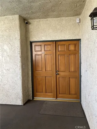 $995,000 | 5255 Zelzah Avenue, Unit 302, Encino, CA 91316