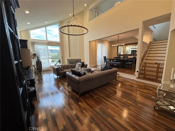 $995,000 | 5255 Zelzah Avenue, Unit 302, Encino, CA 91316