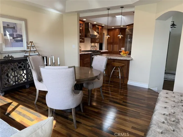 $995,000 | 5255 Zelzah Avenue, Unit 302, Encino, CA 91316