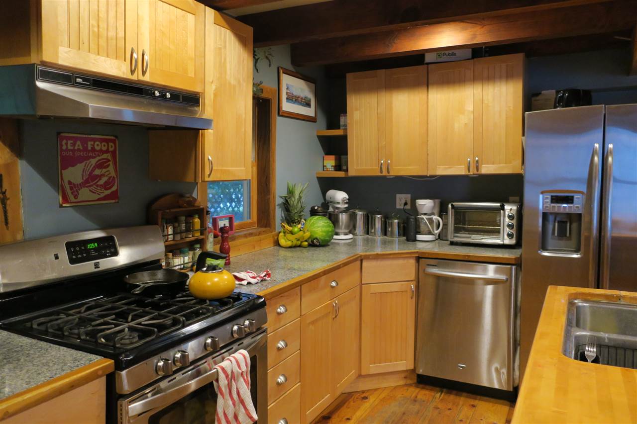 24 Highland Street Exeter, NH 03833 - Photo 12 of 26