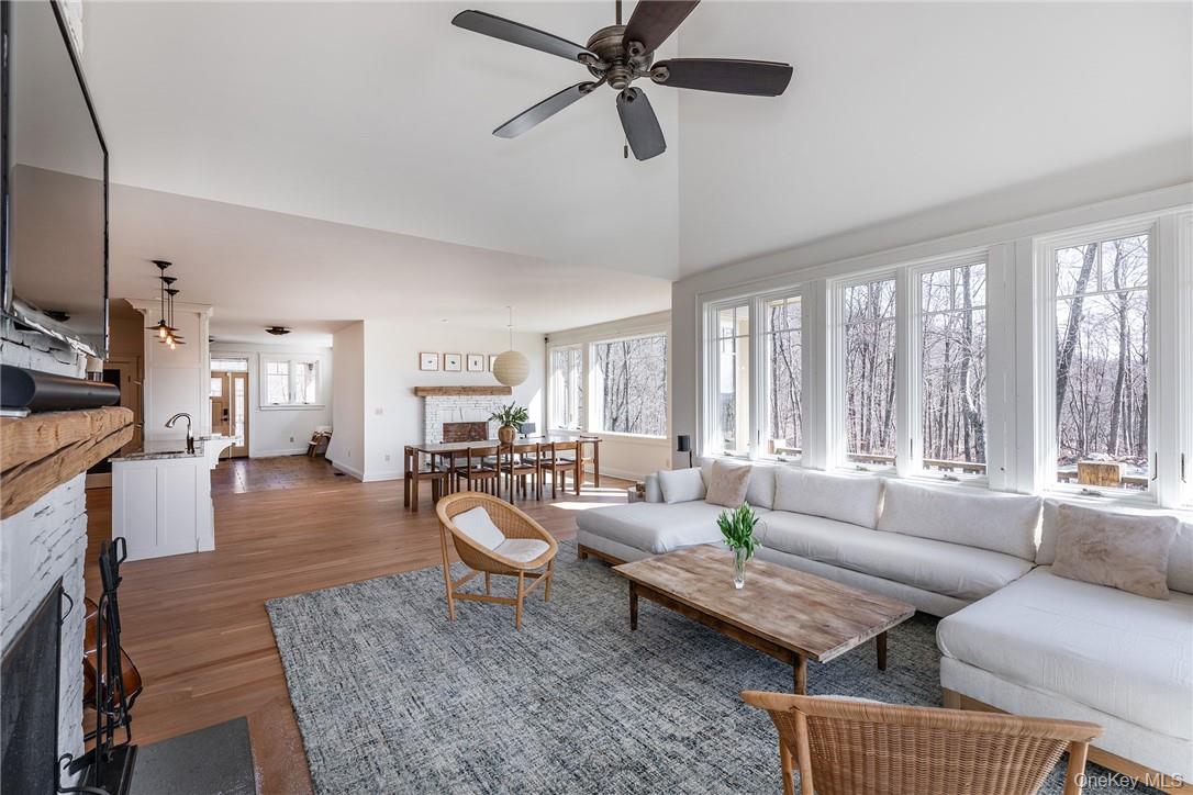 121 Quaker Hill Road Pawling, NY 12564 - Photo 5 of 37