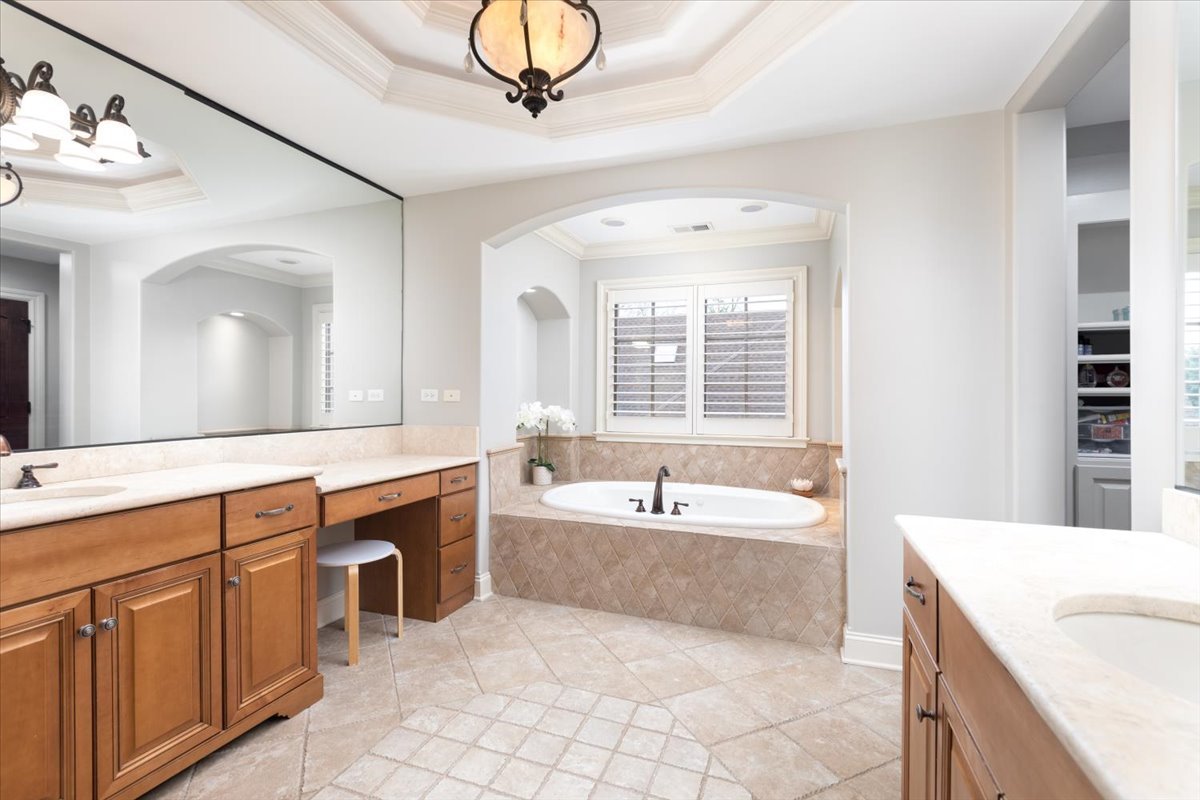 849 East Hillside Road Naperville, IL 60540 - Photo 40 of 75