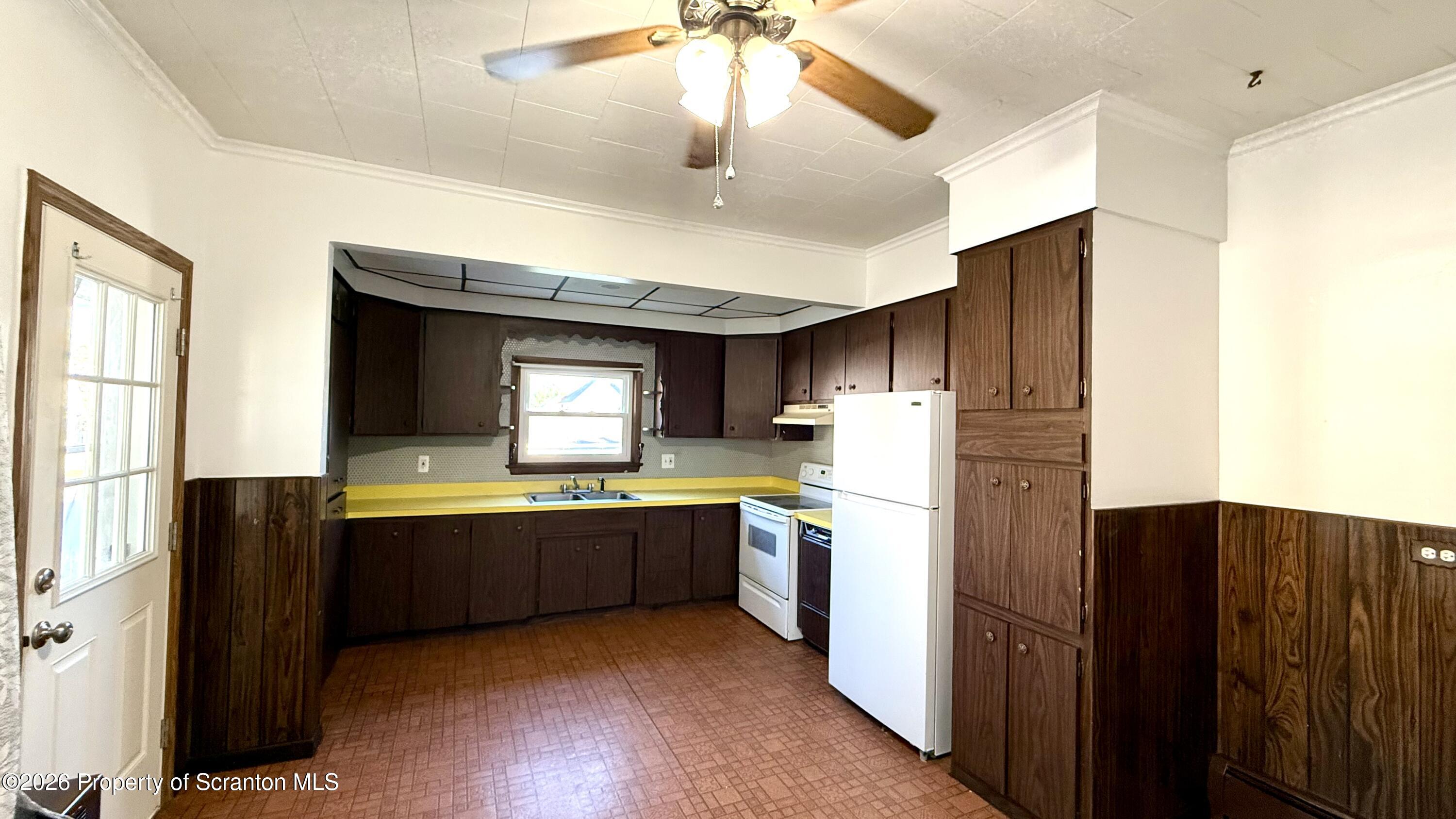 124 3rd Street Blakely, PA 18447 - Photo 7 of 14 IMG_3258
