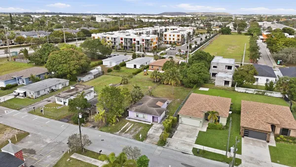 $299,000 | 2043 Northwest 8th Street, Pompano Beach, FL 33069