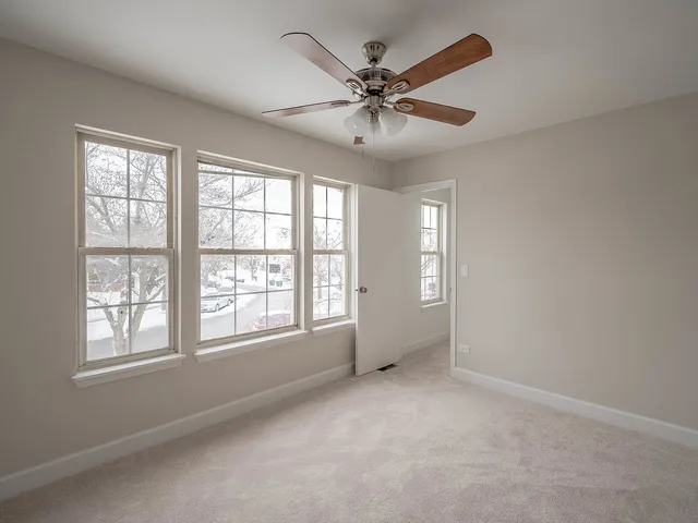 $374,900 | 2084 Kentland Drive, Romeoville, IL 60446