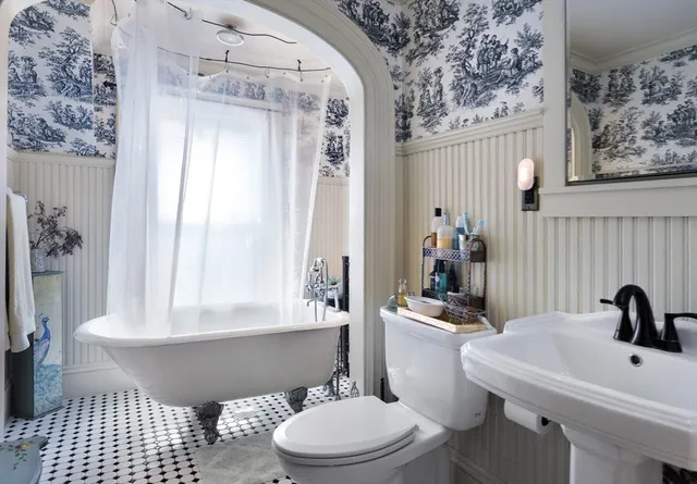 $949,000 | 14 Highland Avenue, Hull, MA 02045